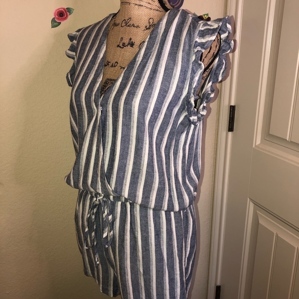 Anthropologie Cloth & Stone Blue & White Zumba Beach Stripe Linen Romper Size S